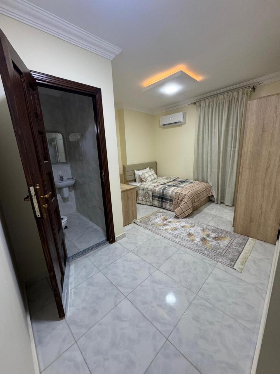 برج النعيم بجوار دار الاشغال العسكريه Apartment