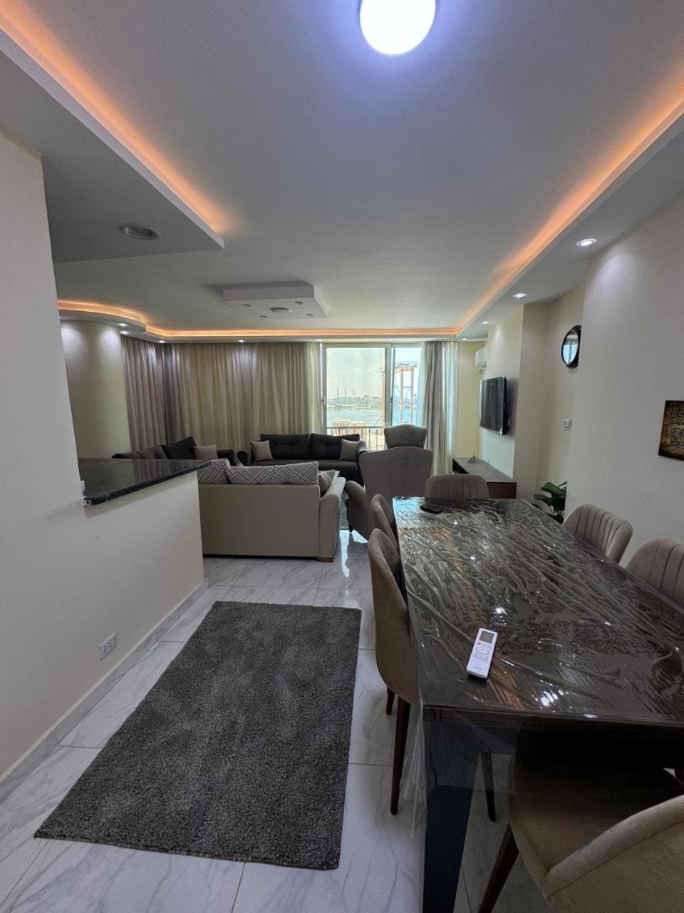 برج النعيم بجوار دار الاشغال العسكريه Apartment Cairo